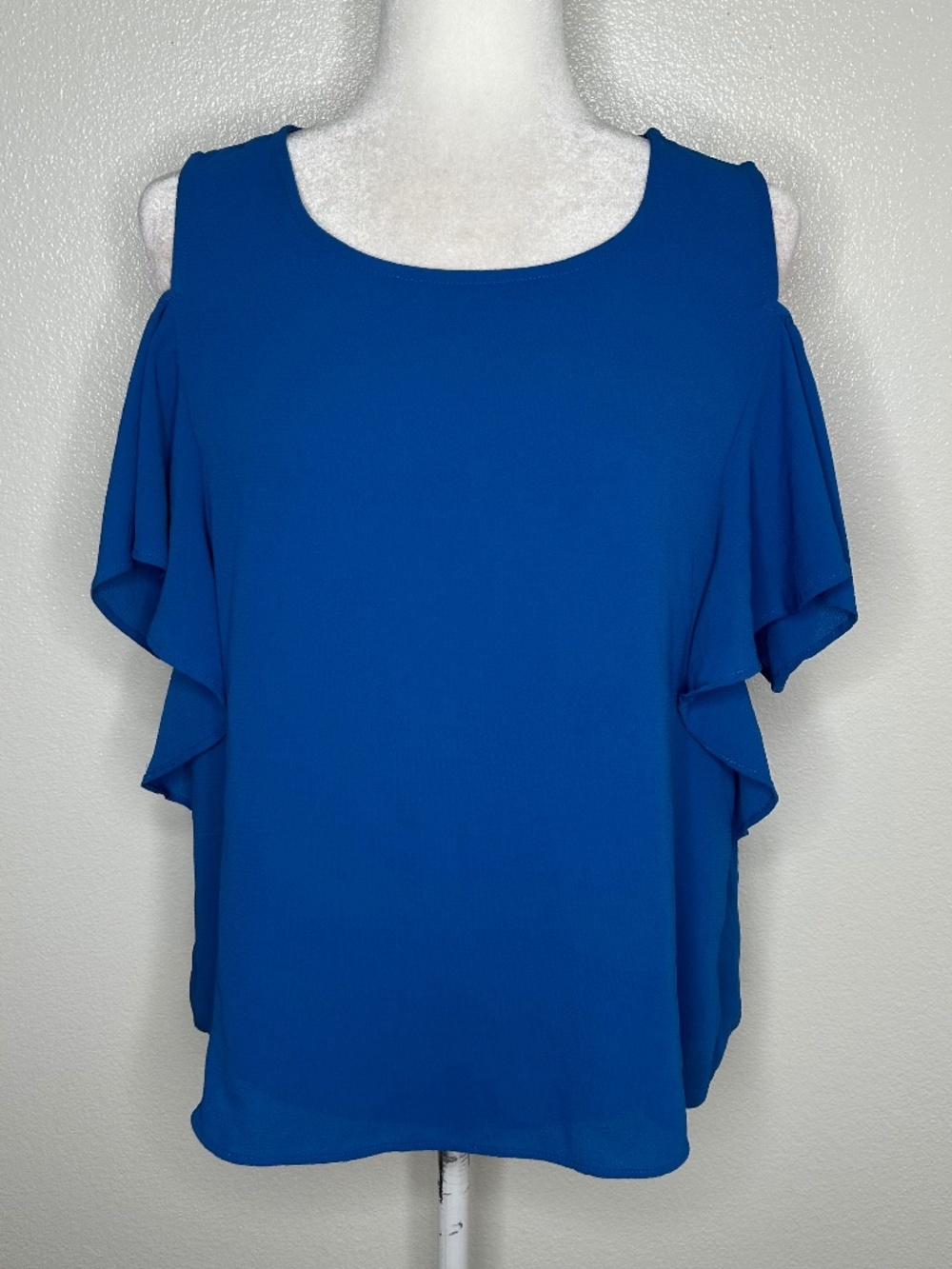 Bobeau Womens Blue Ruffled Cold Shoulder Top Blouse Size PL EUC